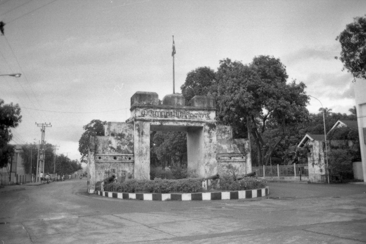 Bankaikow Hostel Kanchanaburi City Exterior photo